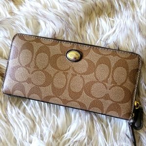 Coach Signature Wallet
